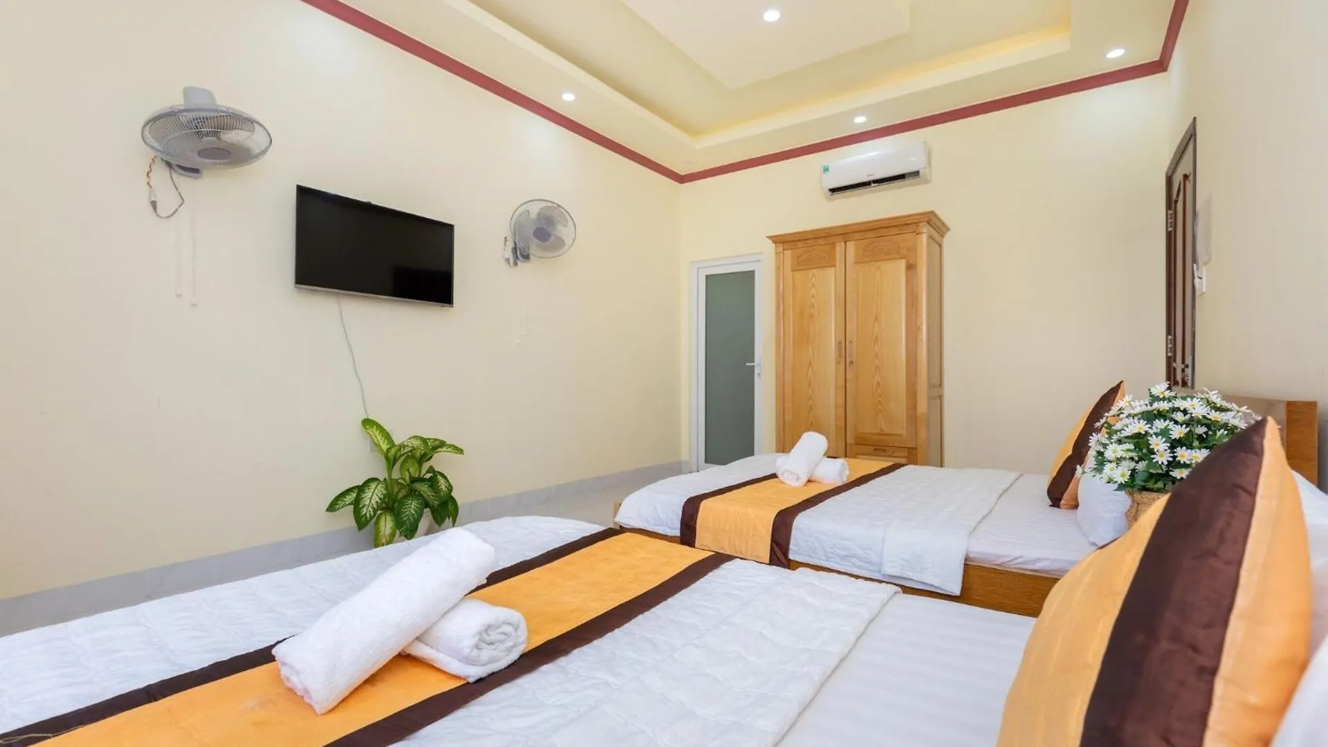 Villa B2-9 Long Cung - 8 Phong Ngu Vietnam