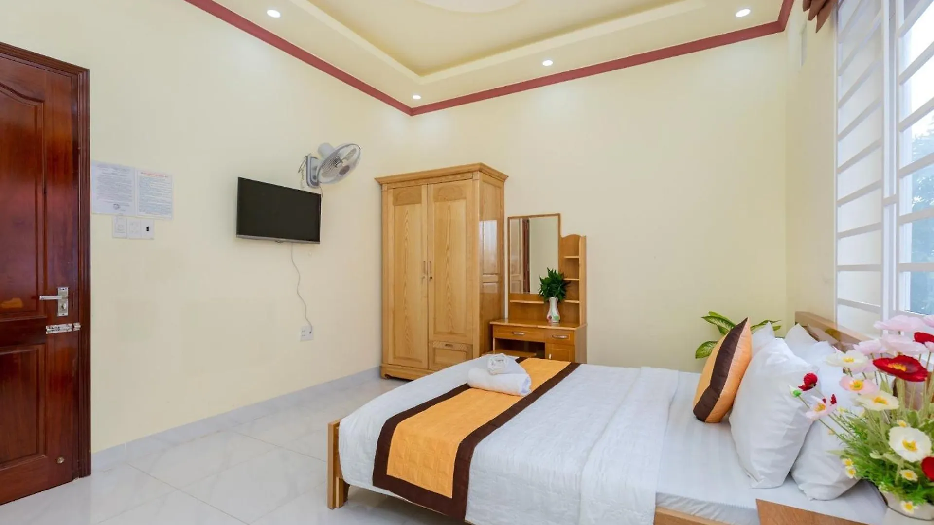 Villa B2-9 Long Cung - 8 Phong Ngu