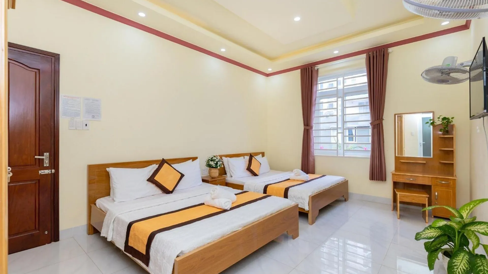 Villa B2-9 Long Cung - 8 Phong Ngu