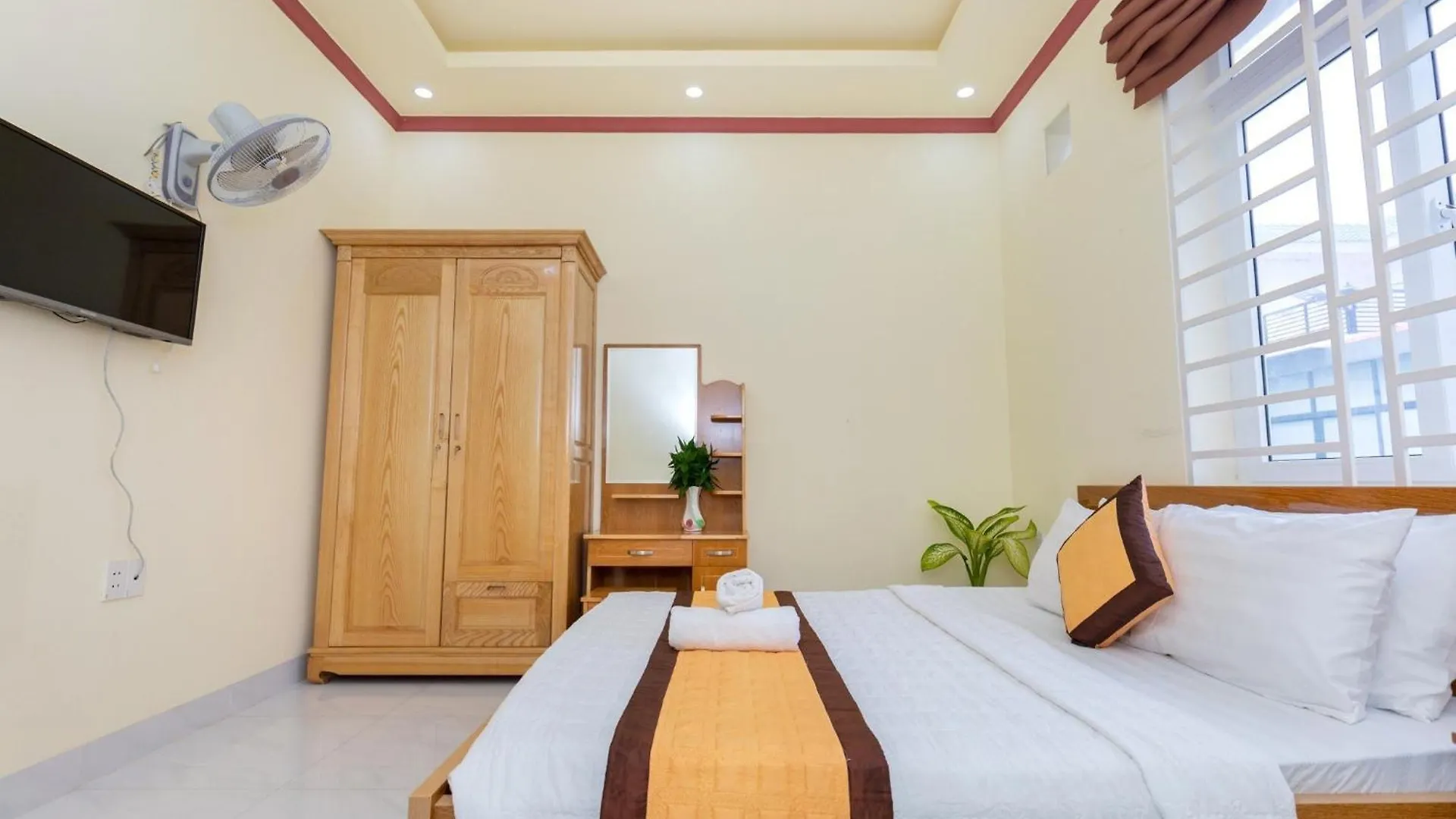 Villa B2-9 Long Cung - 8 Phong Ngu