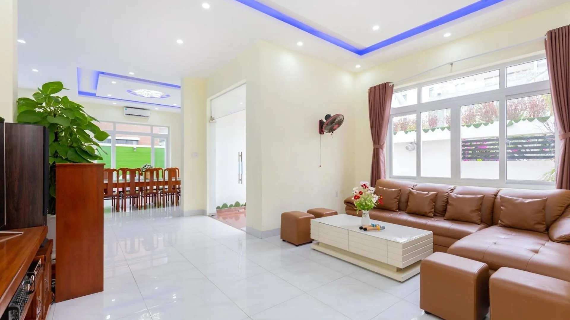 Villa B2-9 Long Cung - 8 Phong Ngu Vietnam